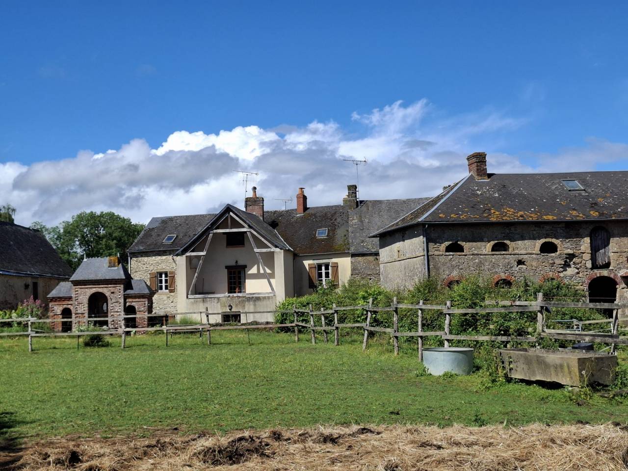 Cuadra de propietarios En venta Mayenne