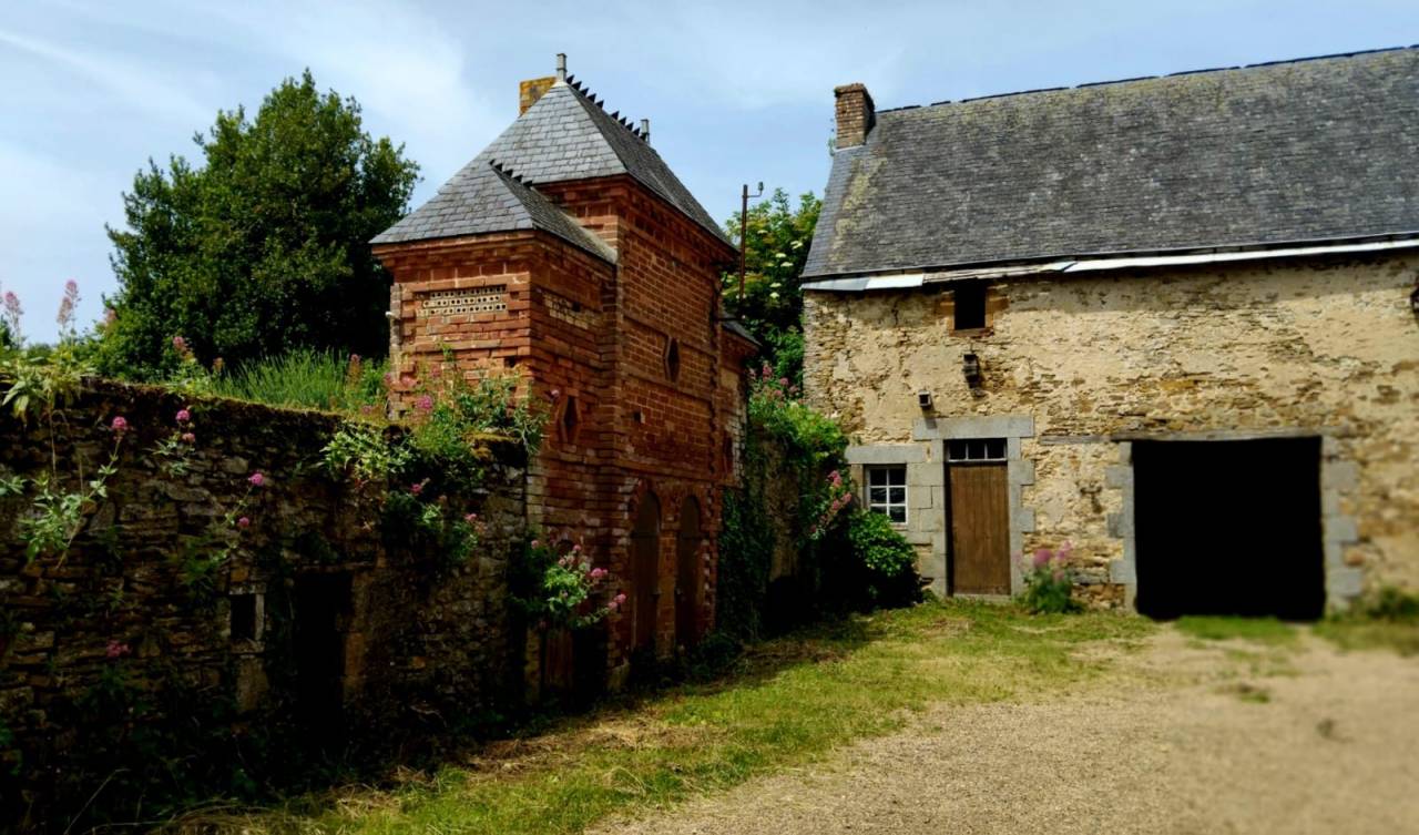 Cuadra de propietarios En venta Mayenne
