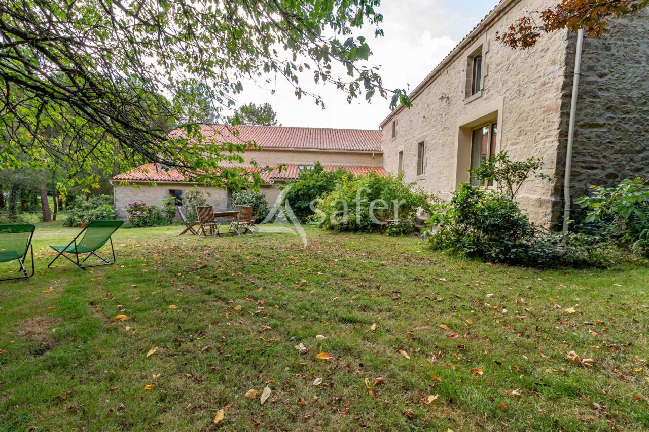 Propiedad rural En venta Vend&eacute;e