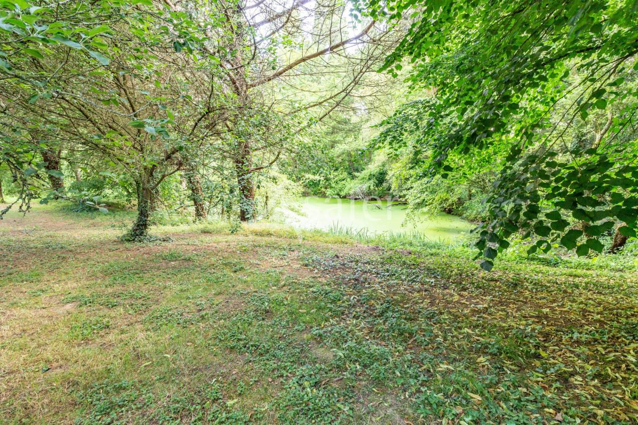 Propiedad rural En venta Vend&eacute;e