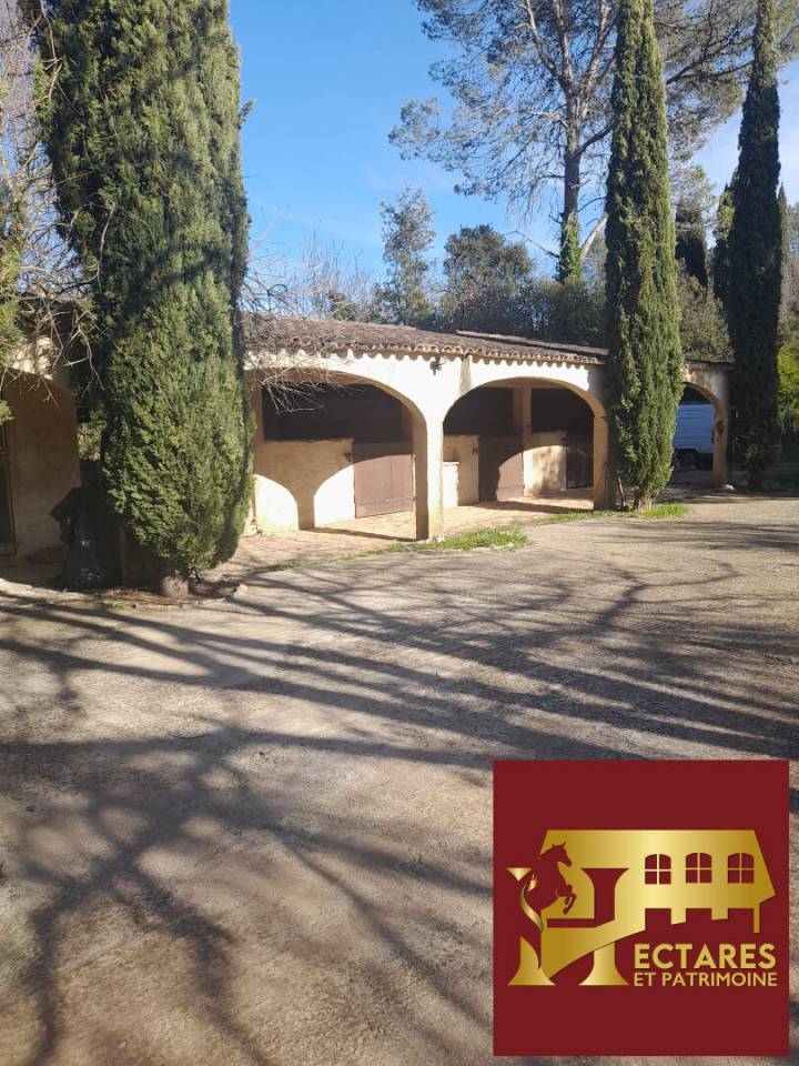 Albergue ecuestre En venta Var