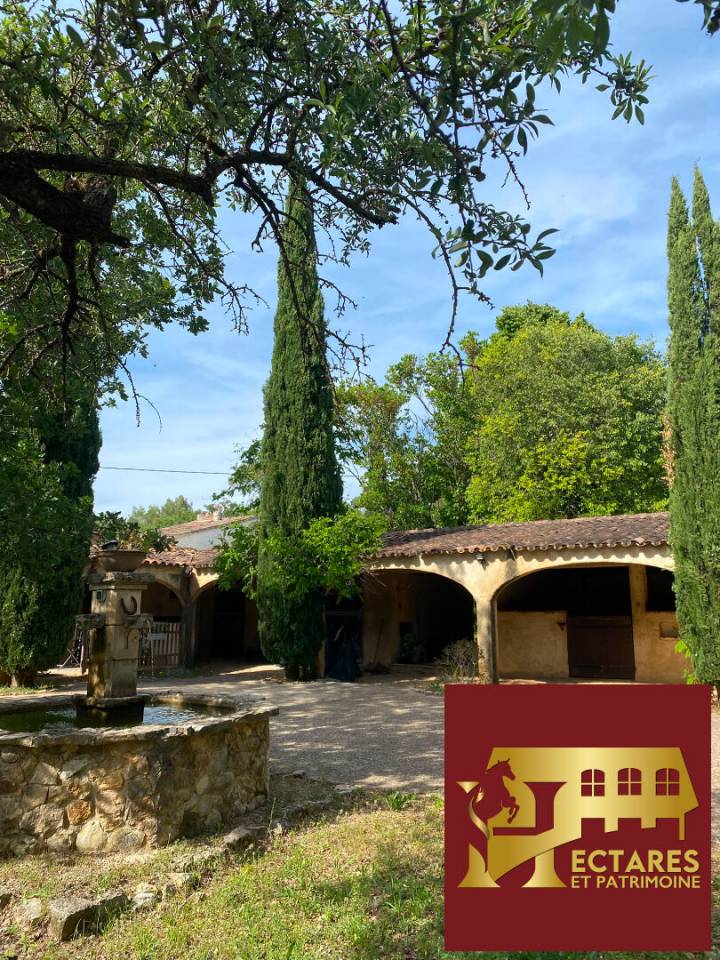 Albergue ecuestre En venta Var