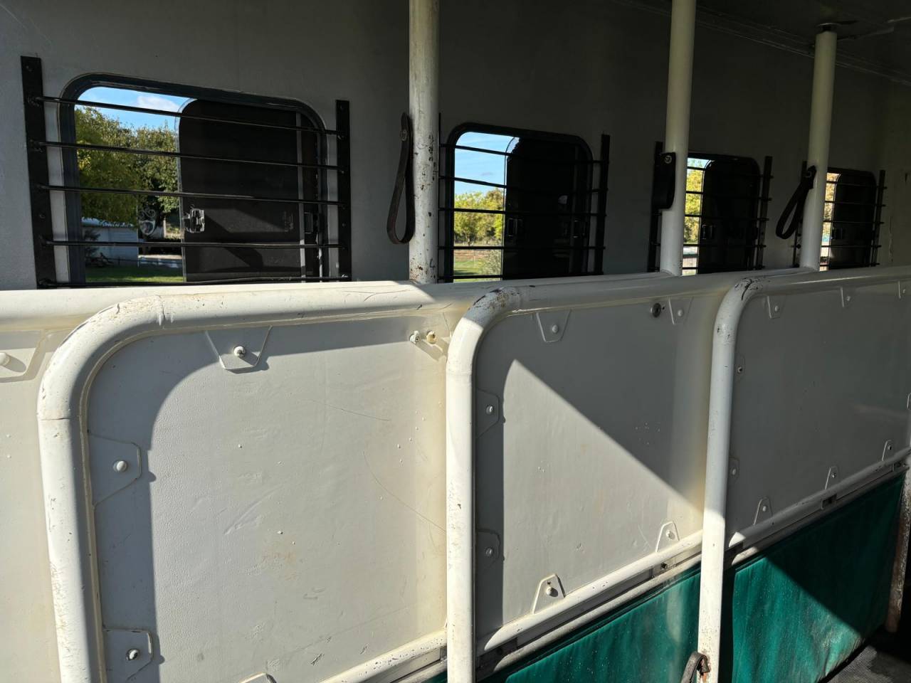 Cami&oacute;n para caballos Volvo Fl7 1995 De segunda mano