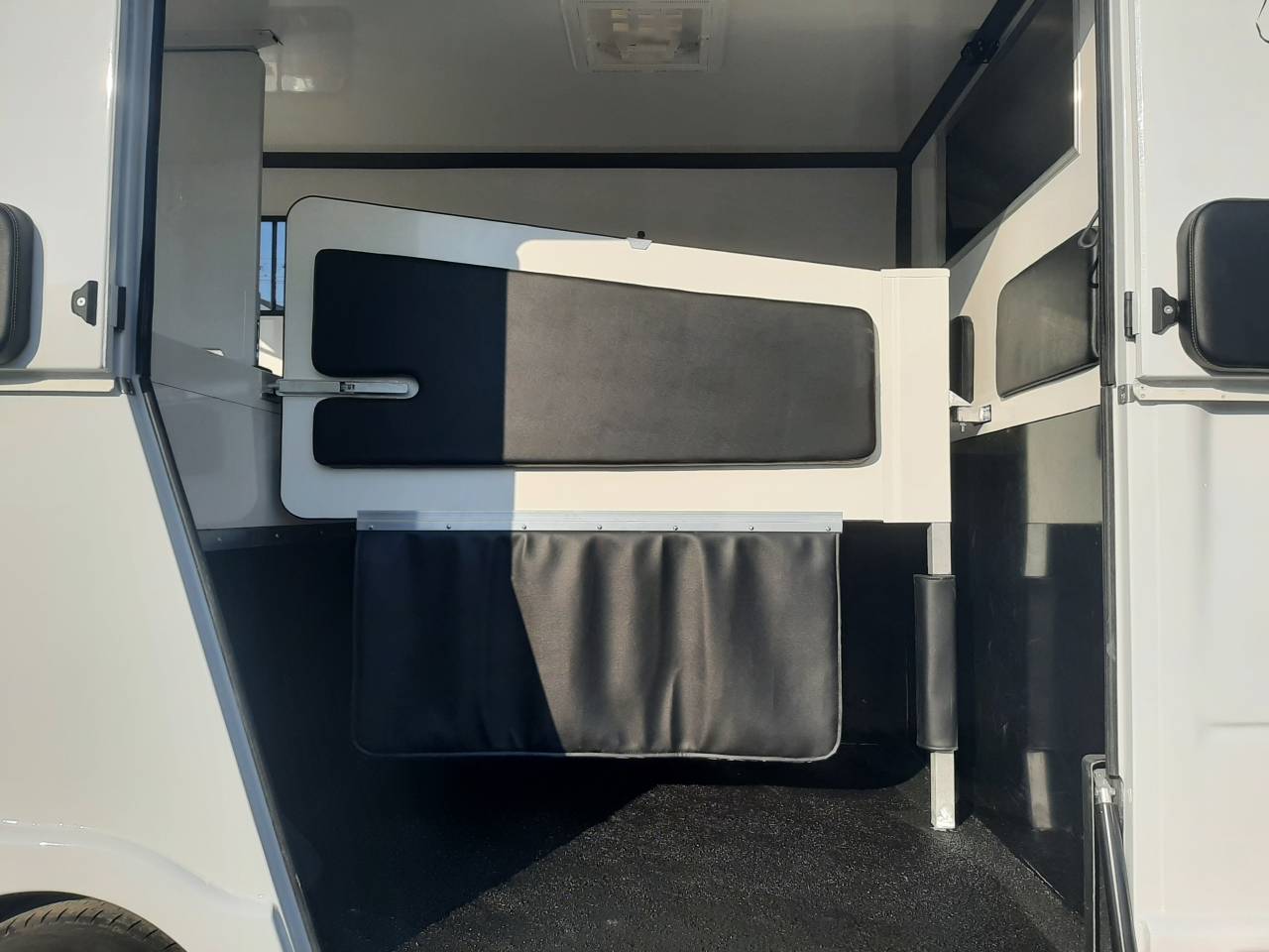 Furgoneta para caballos Renault Master 2018 De segunda mano