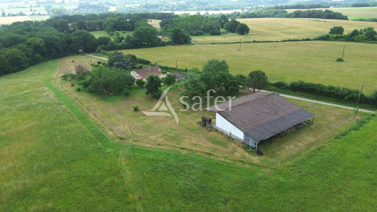 Explotaci&oacute;n agr&iacute;cola En venta Lot y Garona