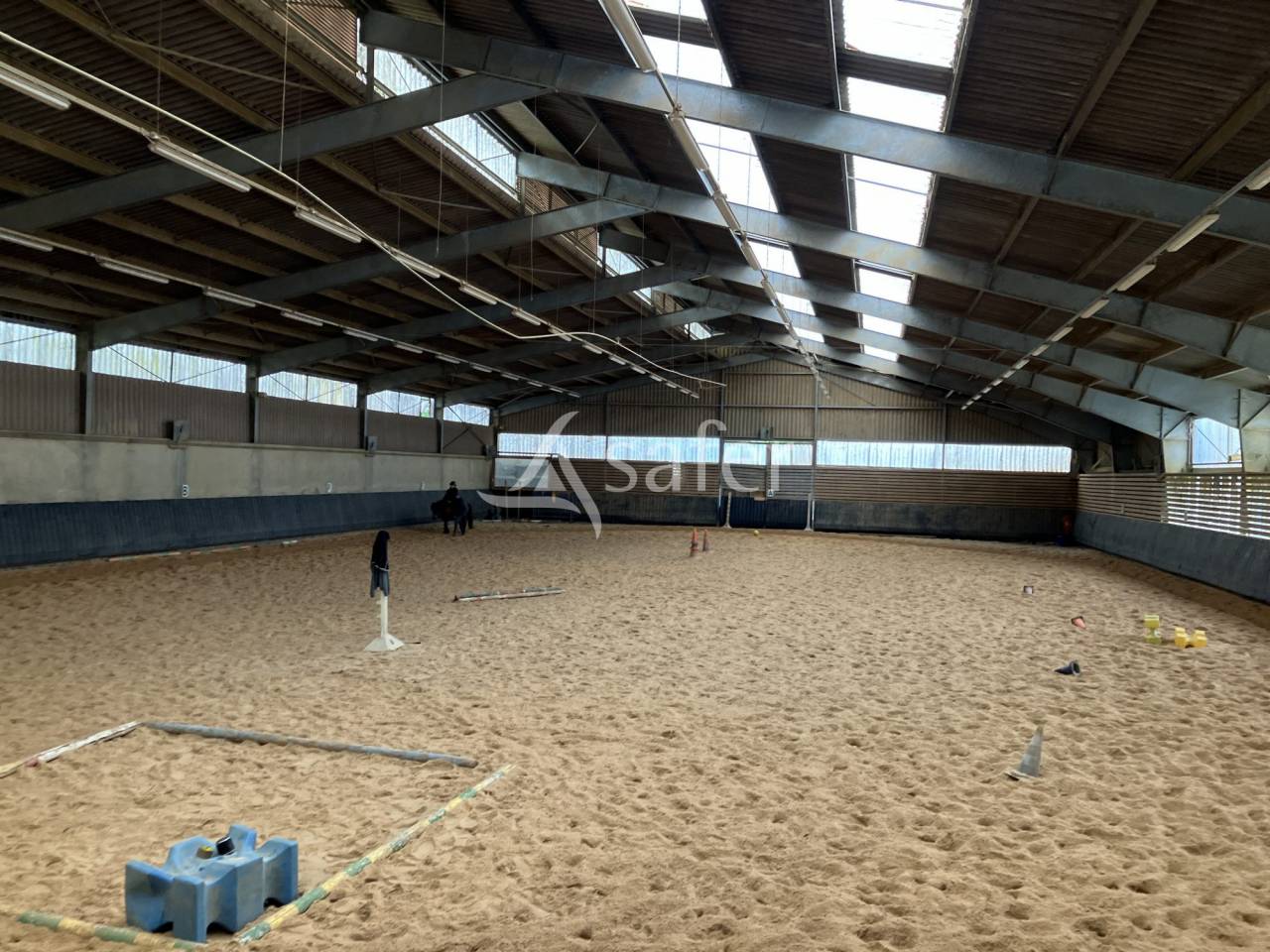 Explotaci&oacute;n agr&iacute;cola En venta Vend&eacute;e
