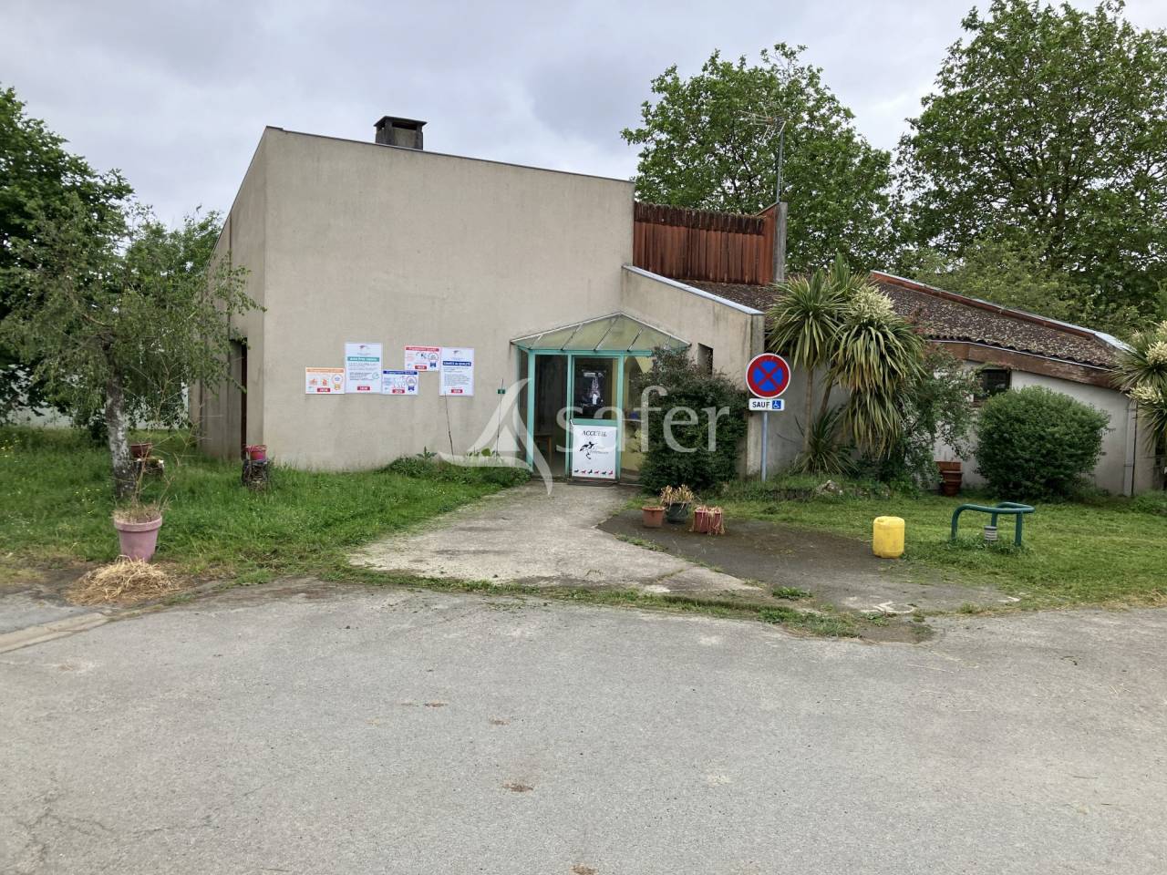 Explotaci&oacute;n agr&iacute;cola En venta Vend&eacute;e