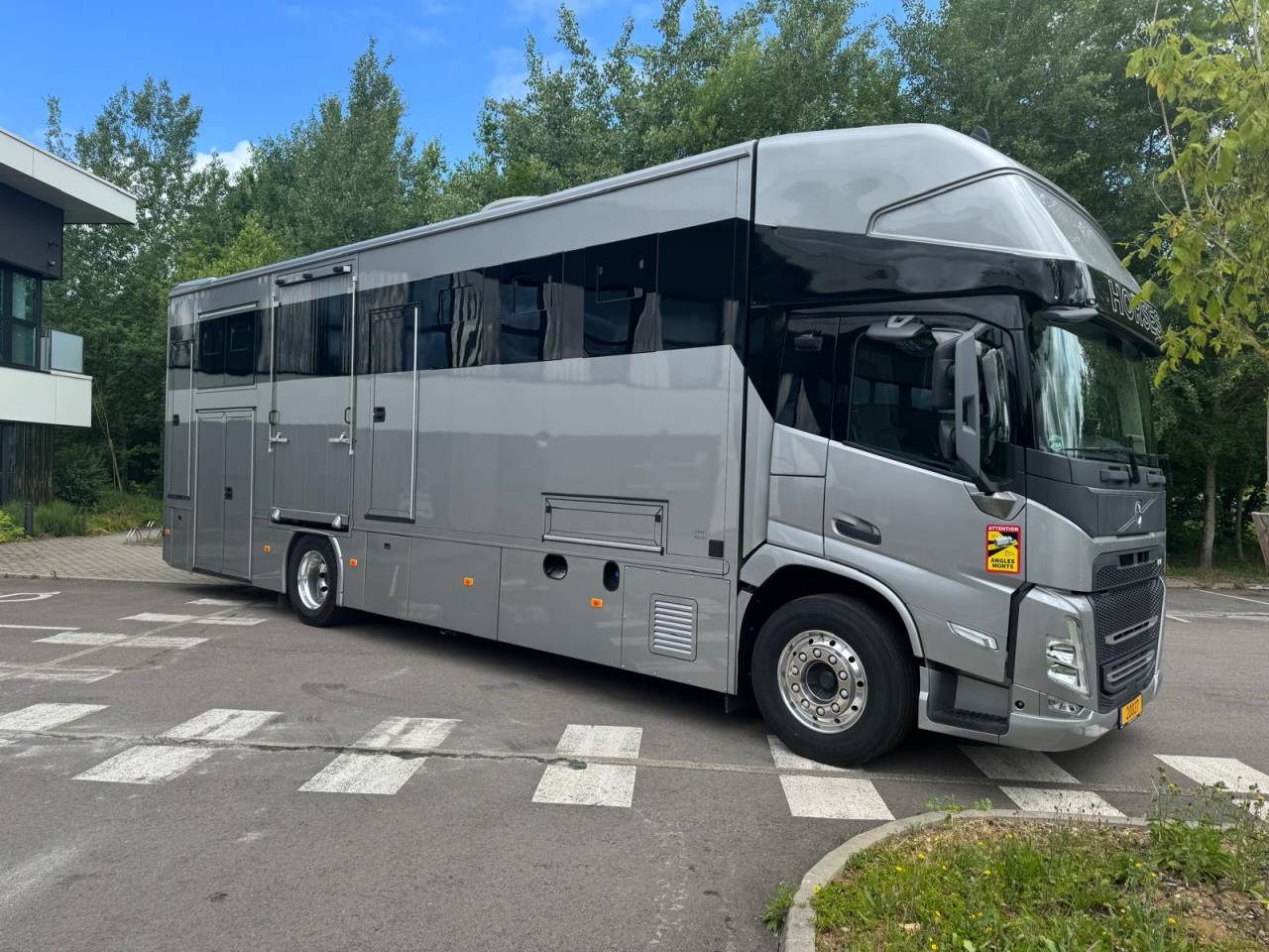 Cami&oacute;n para caballos Volvo VOLVO FM12 360ch 2023 Nuevo