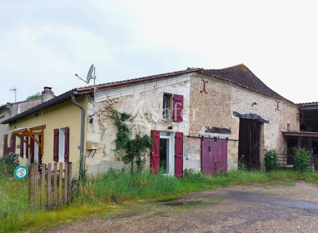 Explotaci&oacute;n agr&iacute;cola En venta Dordo&ntilde;a
