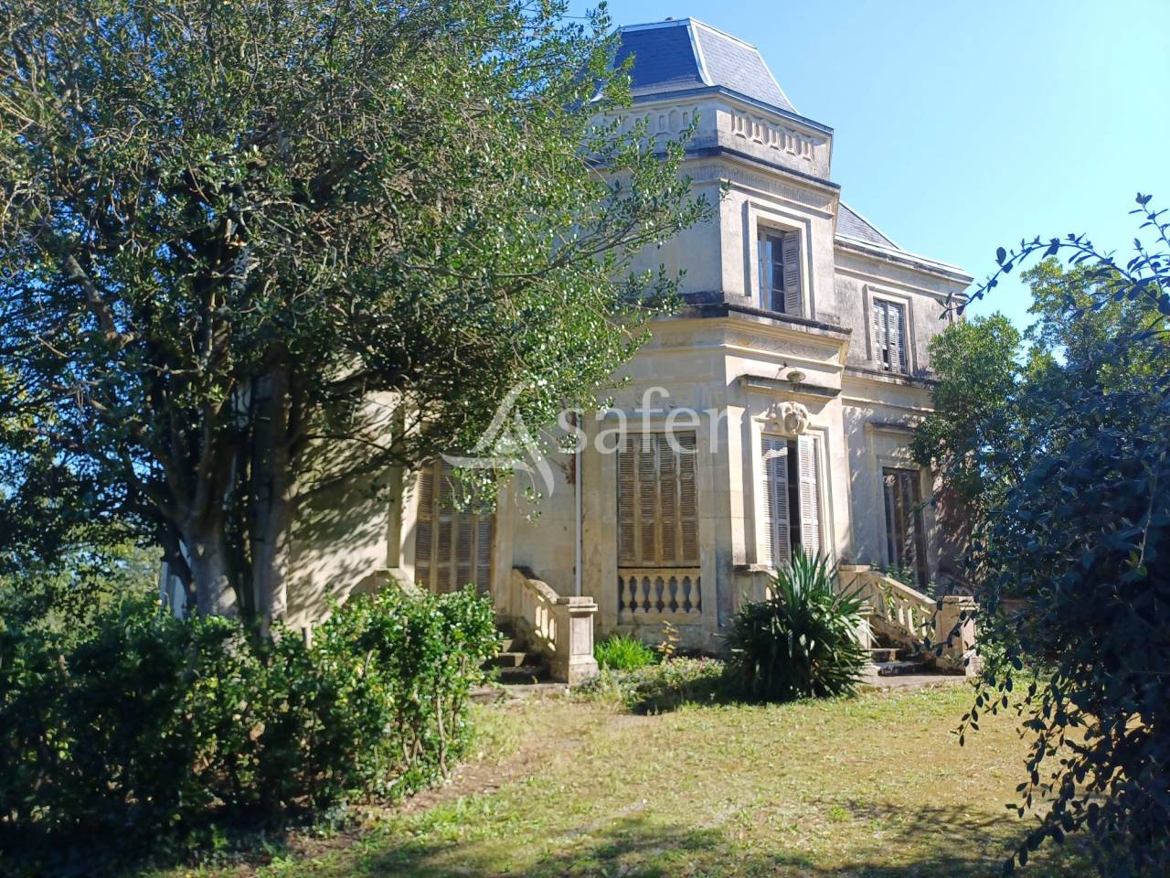 Explotaci&oacute;n agr&iacute;cola En venta Charente Mar&iacute;timo