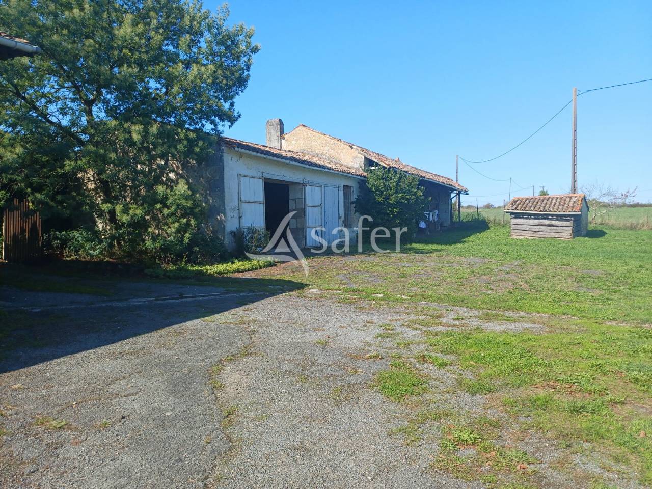 Explotaci&oacute;n agr&iacute;cola En venta Charente Mar&iacute;timo