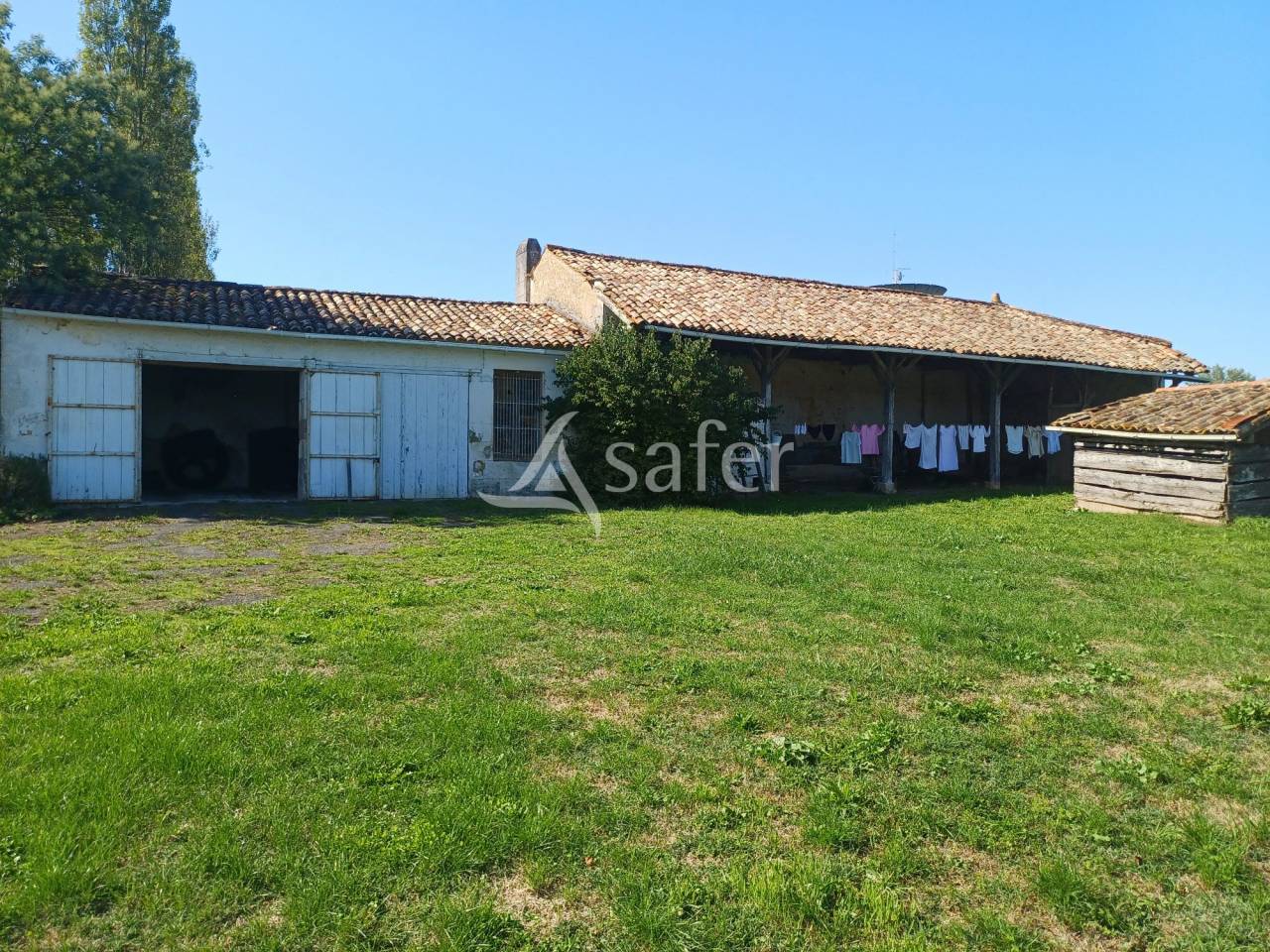 Explotaci&oacute;n agr&iacute;cola En venta Charente Mar&iacute;timo