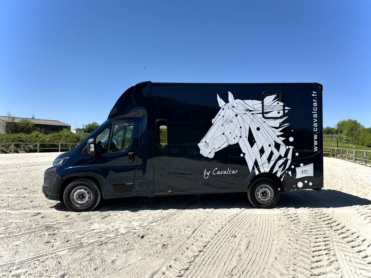 Furgoneta para caballos Cavalcar Stallium 5 2025 Nuevo