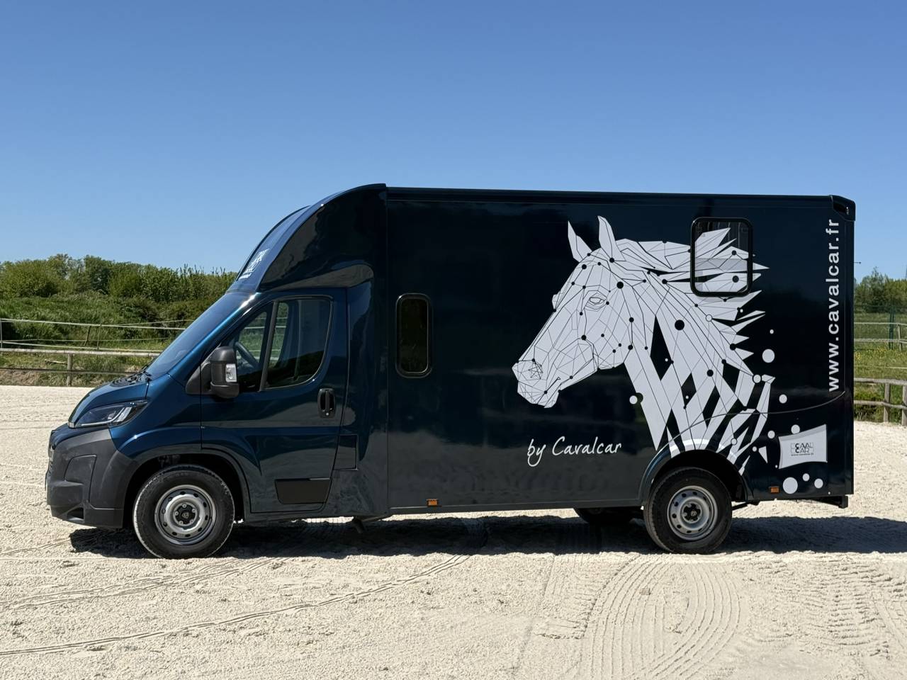 Furgoneta para caballos Cavalcar Stallium 5 2025 Nuevo