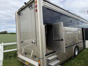 Cami&oacute;n para caballos Scania 2 P 2005 De segunda mano