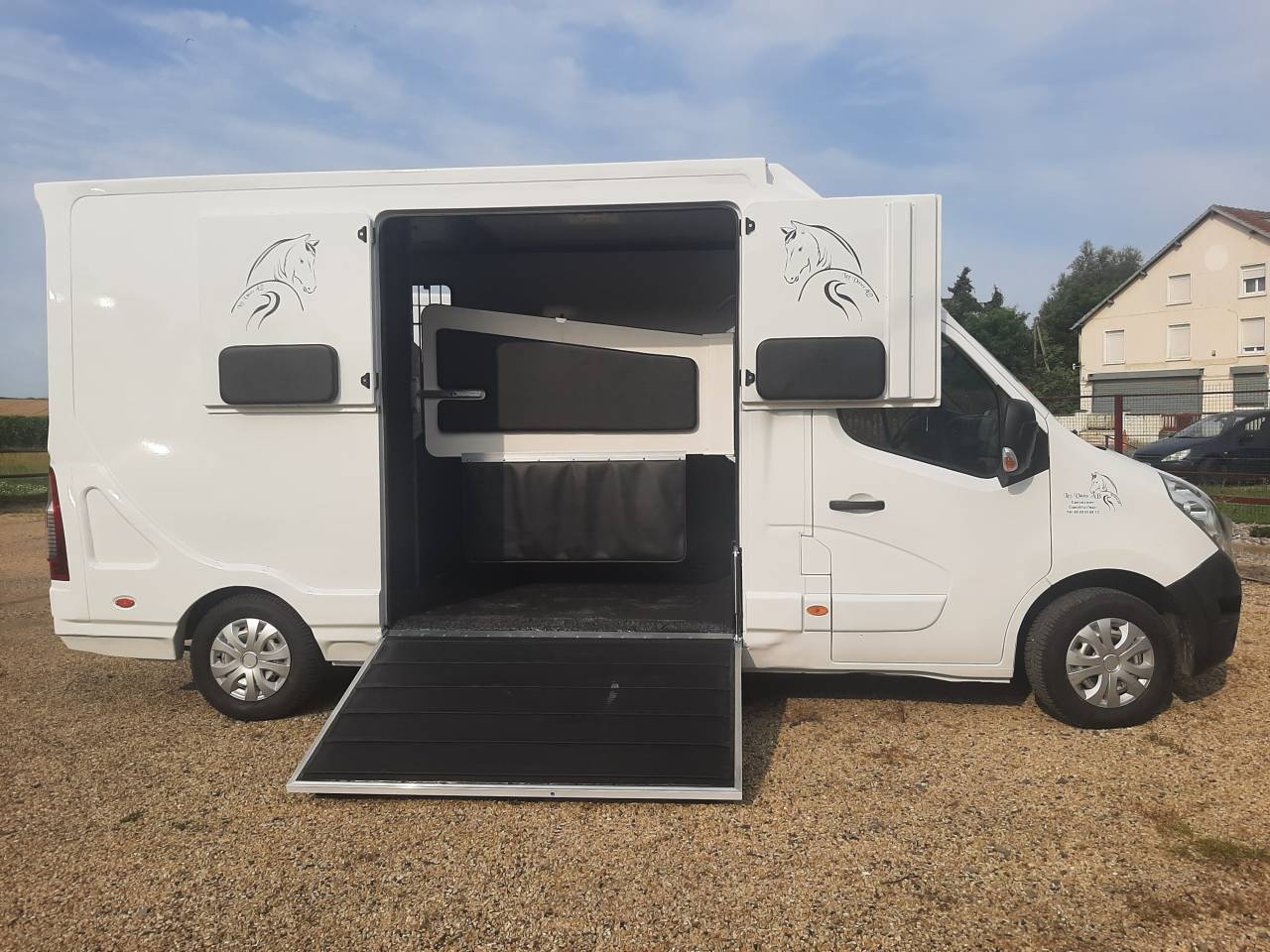 Furgoneta para caballos Renault Master 2019 De segunda mano