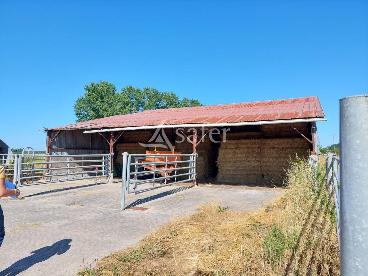 Explotaci&oacute;n agr&iacute;cola En venta Charente Mar&iacute;timo