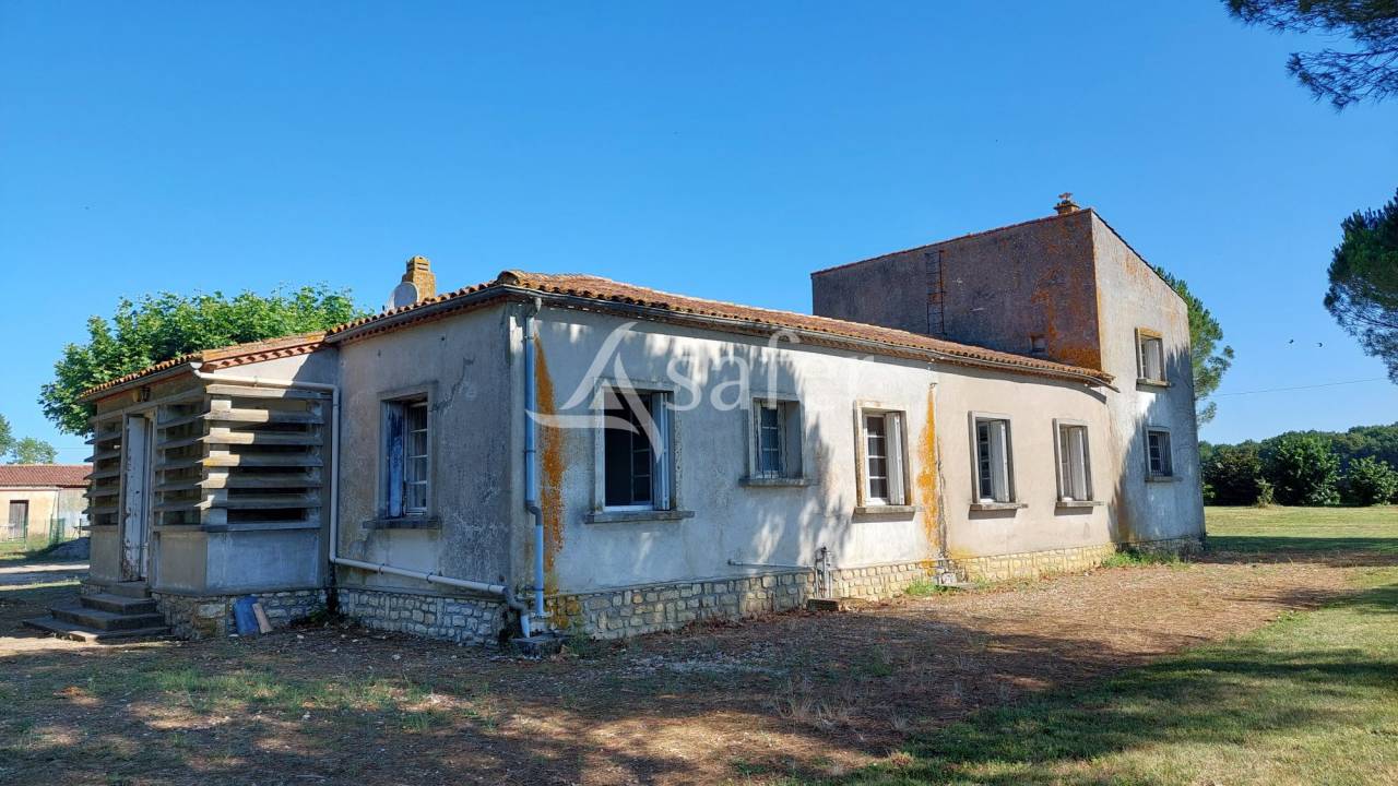 Explotaci&oacute;n agr&iacute;cola En venta Charente Mar&iacute;timo