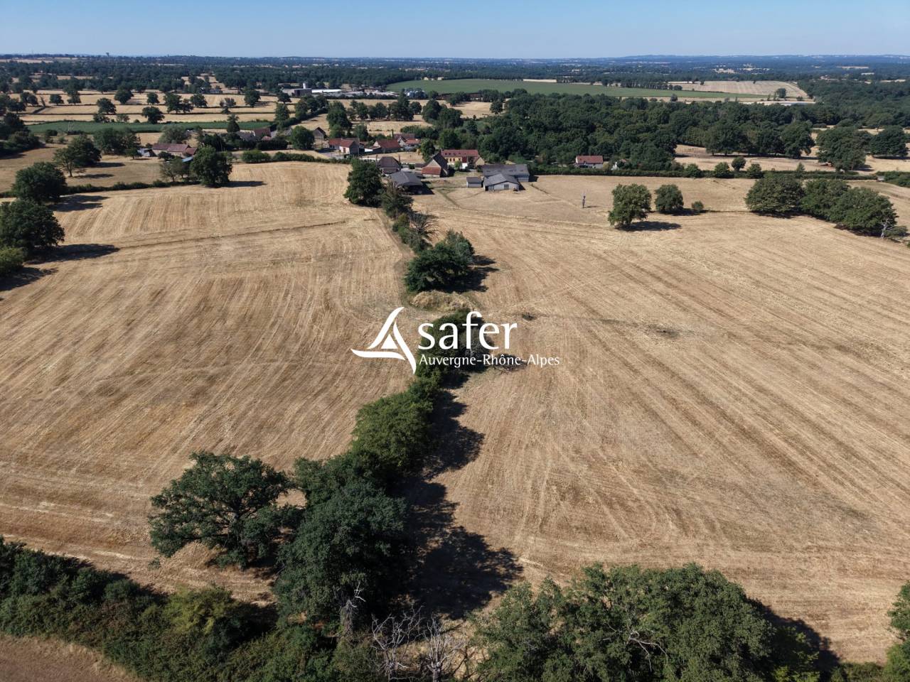 Explotaci&oacute;n agr&iacute;cola En venta Allier