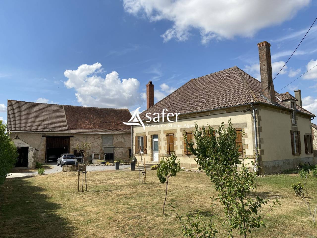 Explotaci&oacute;n agr&iacute;cola En venta Allier