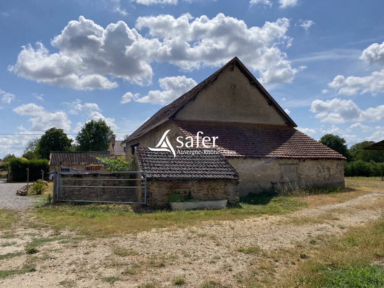 Explotaci&oacute;n agr&iacute;cola En venta Allier
