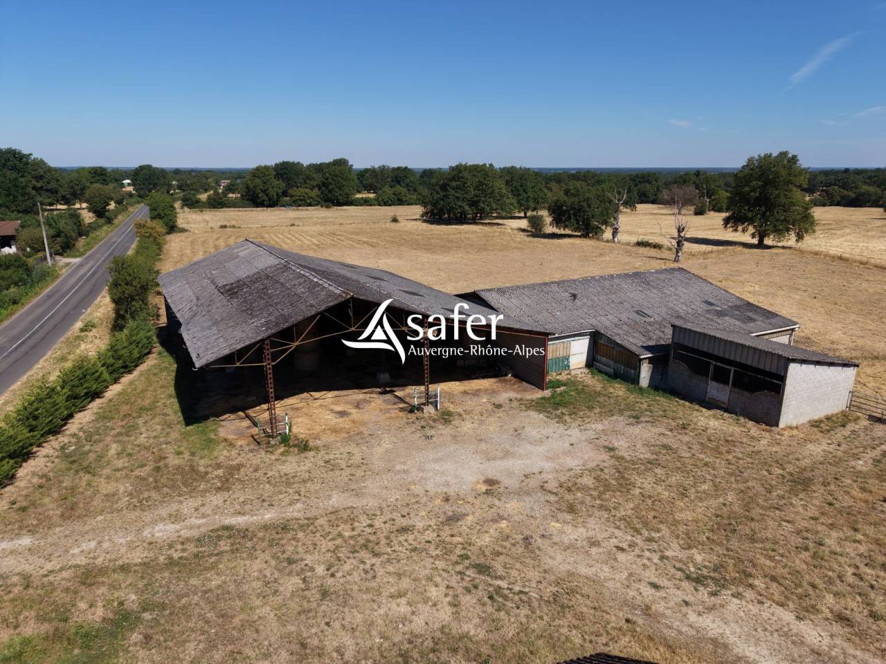 Explotaci&oacute;n agr&iacute;cola En venta Allier