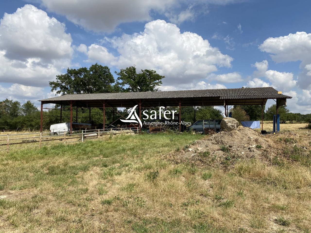 Explotaci&oacute;n agr&iacute;cola En venta Allier