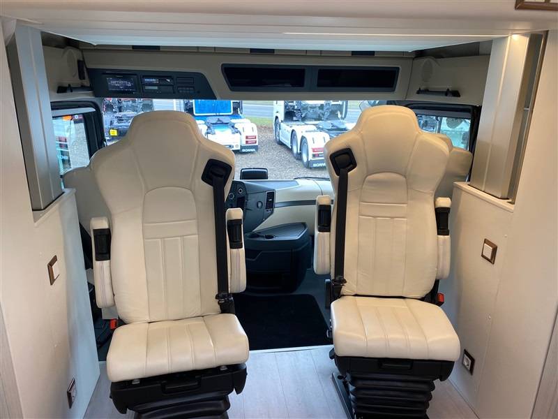Cami&oacute;n para caballos Mercedes ketterer 2021 De segunda mano