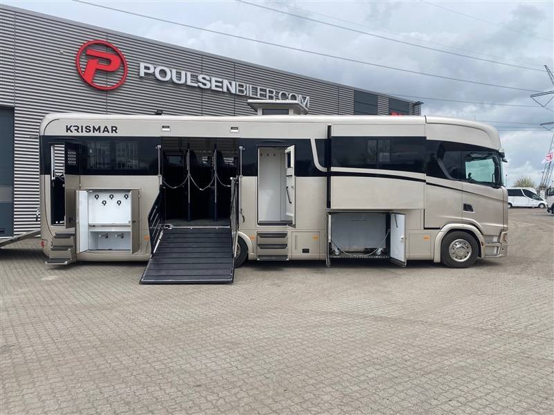 Cami&oacute;n para caballos Scania krismar 2023 De segunda mano