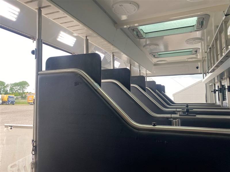 Cami&oacute;n para caballos Scania STX 2023 De segunda mano