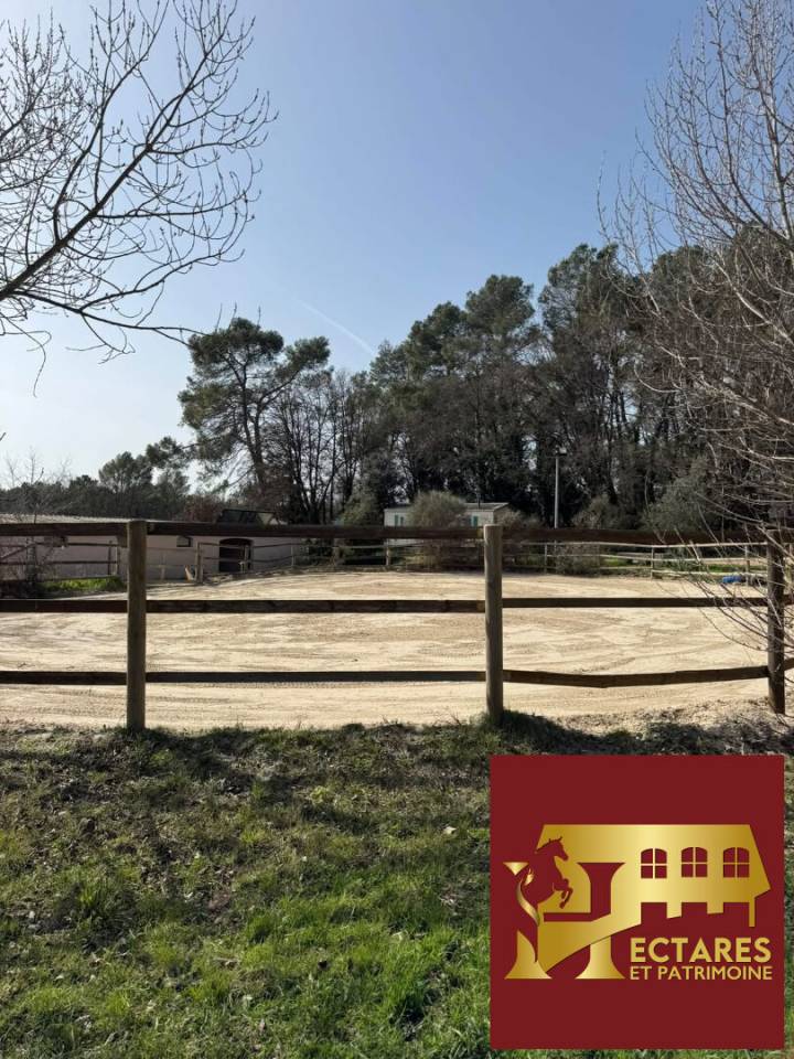 Albergue ecuestre En venta Var