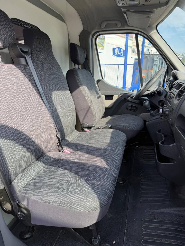 Furgoneta para caballos Les Vans ACR Renault Master 2013 De segunda mano