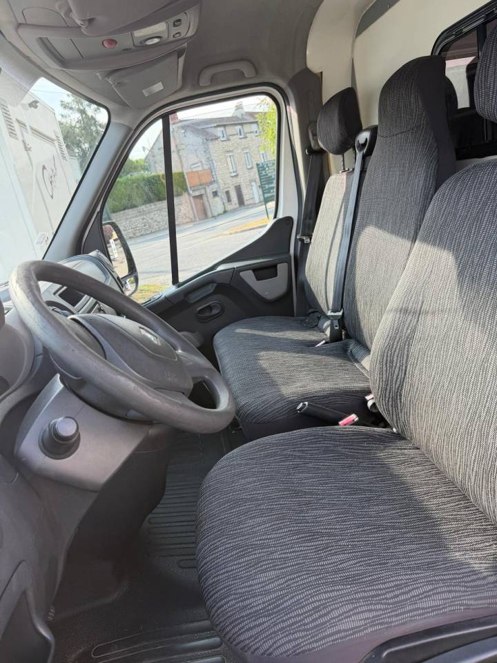 Furgoneta para caballos Les Vans ACR Renault Master 2013 De segunda mano