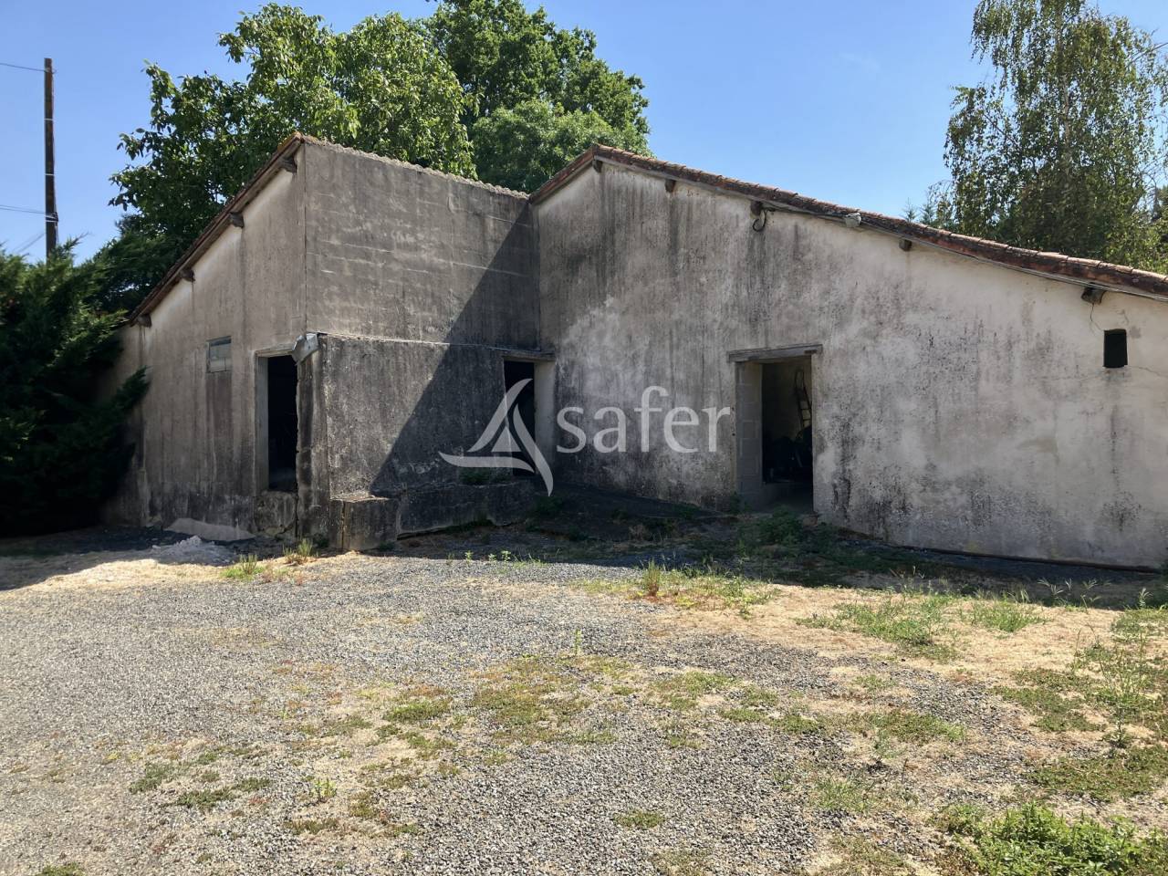 Explotaci&oacute;n porcina En venta Vend&eacute;e