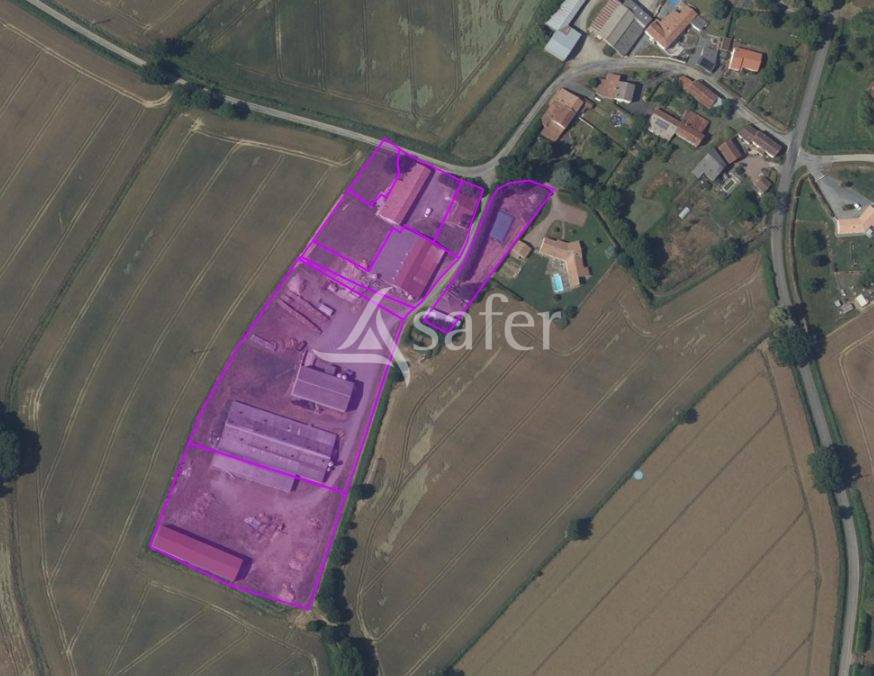 Explotaci&oacute;n porcina En venta Vend&eacute;e