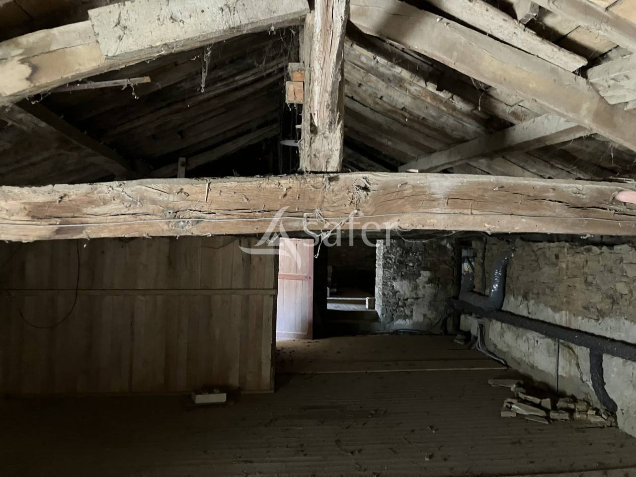 Explotaci&oacute;n porcina En venta Vend&eacute;e