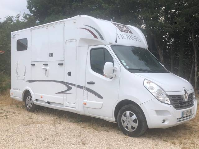 Furgoneta para caballos Trans Box sv 5 2019 De segunda mano