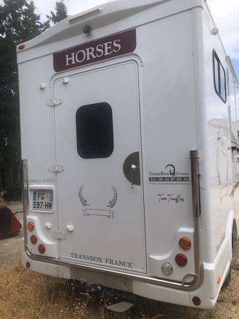 Furgoneta para caballos Trans Box sv 5 2019 De segunda mano