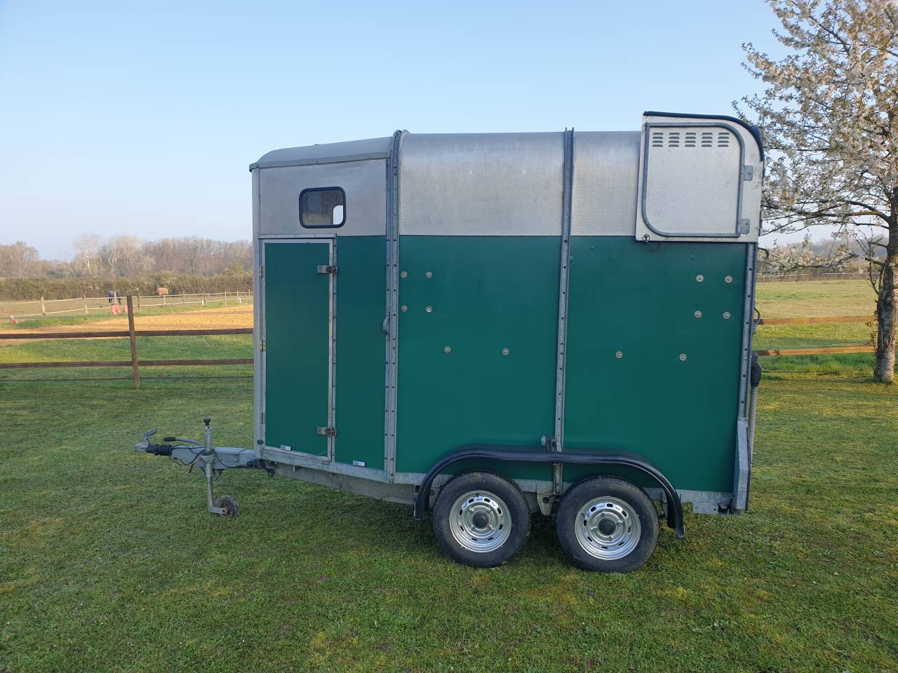 Van caballos Ifor Williams HB401R 1,5 Caballos 1995 De segunda mano
