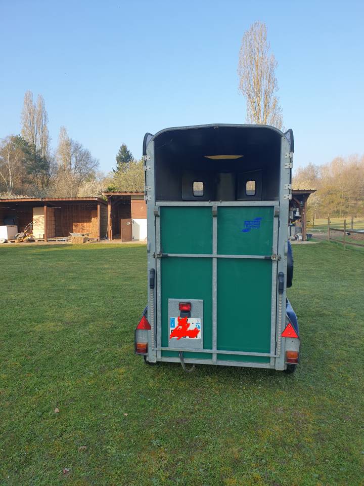 Van caballos Ifor Williams HB401R 1,5 Caballos 1995 De segunda mano
