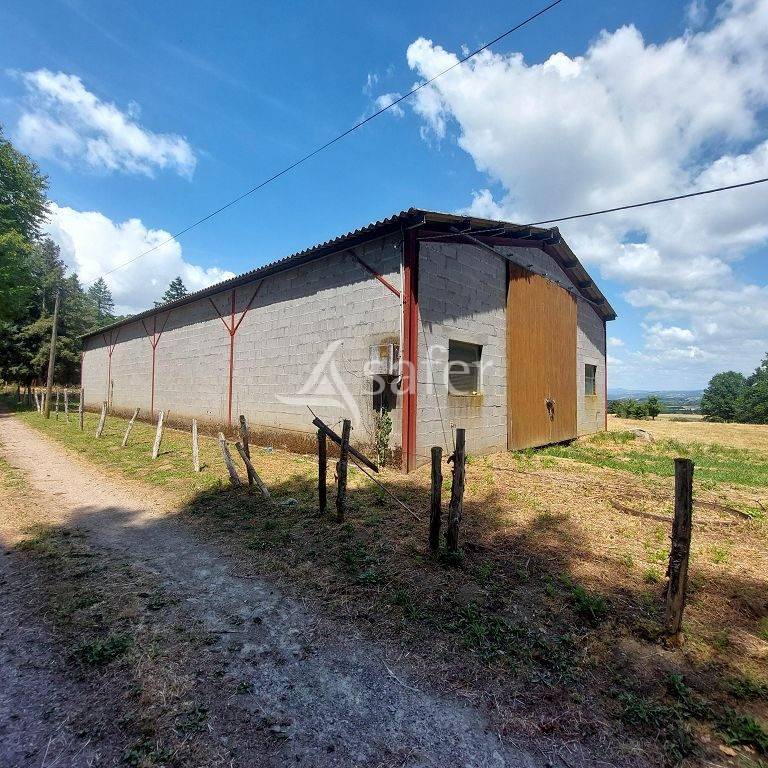 Explotaci&oacute;n agr&iacute;cola En venta Corr&egrave;ze