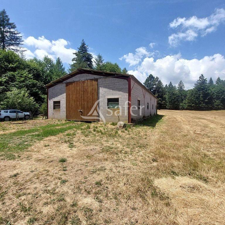 Explotaci&oacute;n agr&iacute;cola En venta Corr&egrave;ze