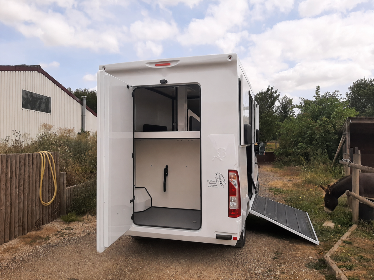 Furgoneta para caballos Renault  2017 De segunda mano