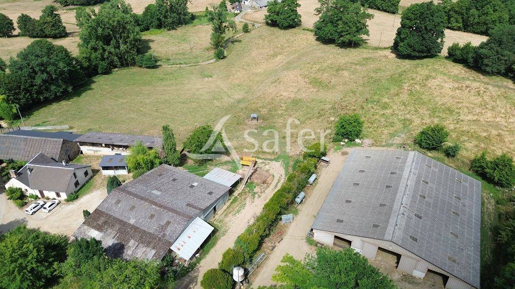 Explotaci&oacute;n agr&iacute;cola En venta Corr&egrave;ze