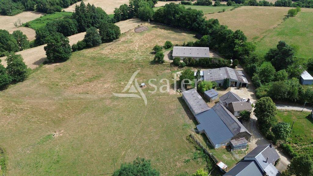 Explotaci&oacute;n agr&iacute;cola En venta Corr&egrave;ze