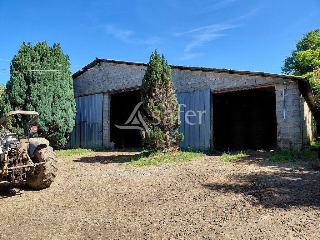 Explotaci&oacute;n agr&iacute;cola En venta Corr&egrave;ze