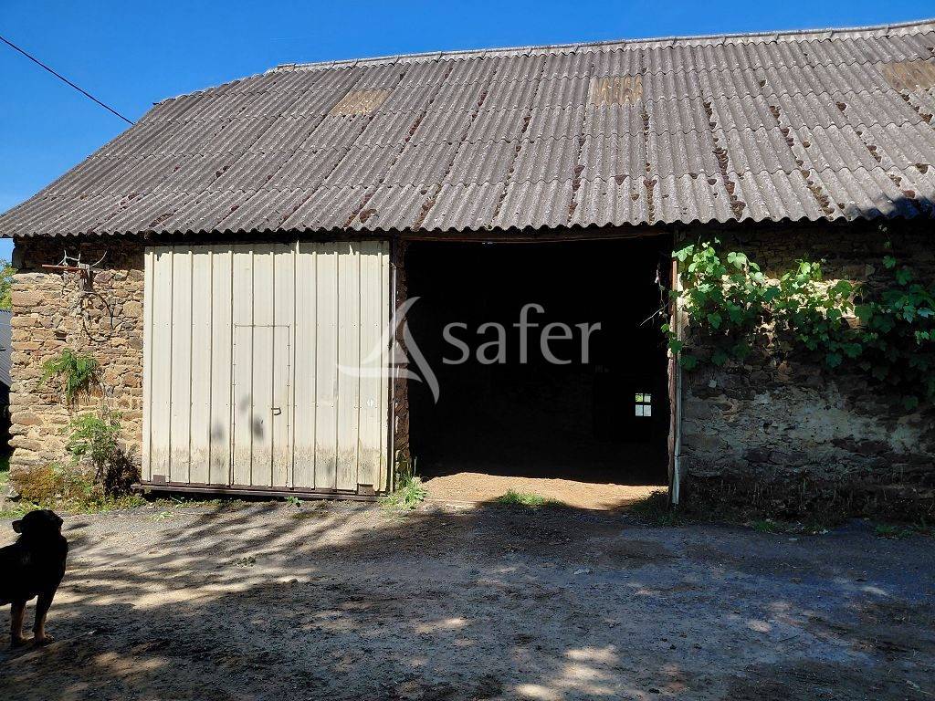 Explotaci&oacute;n agr&iacute;cola En venta Corr&egrave;ze