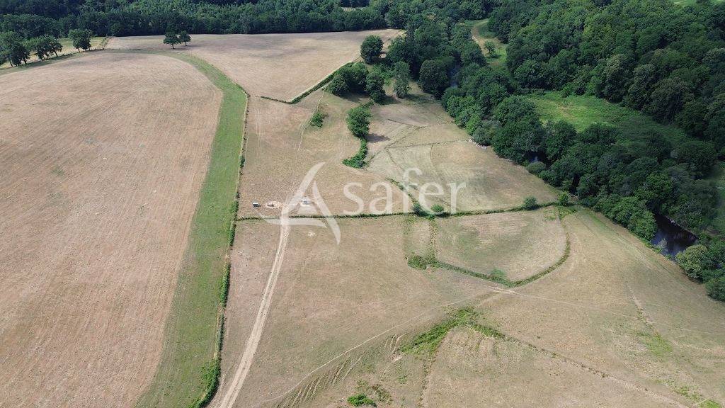 Explotaci&oacute;n agr&iacute;cola En venta Corr&egrave;ze