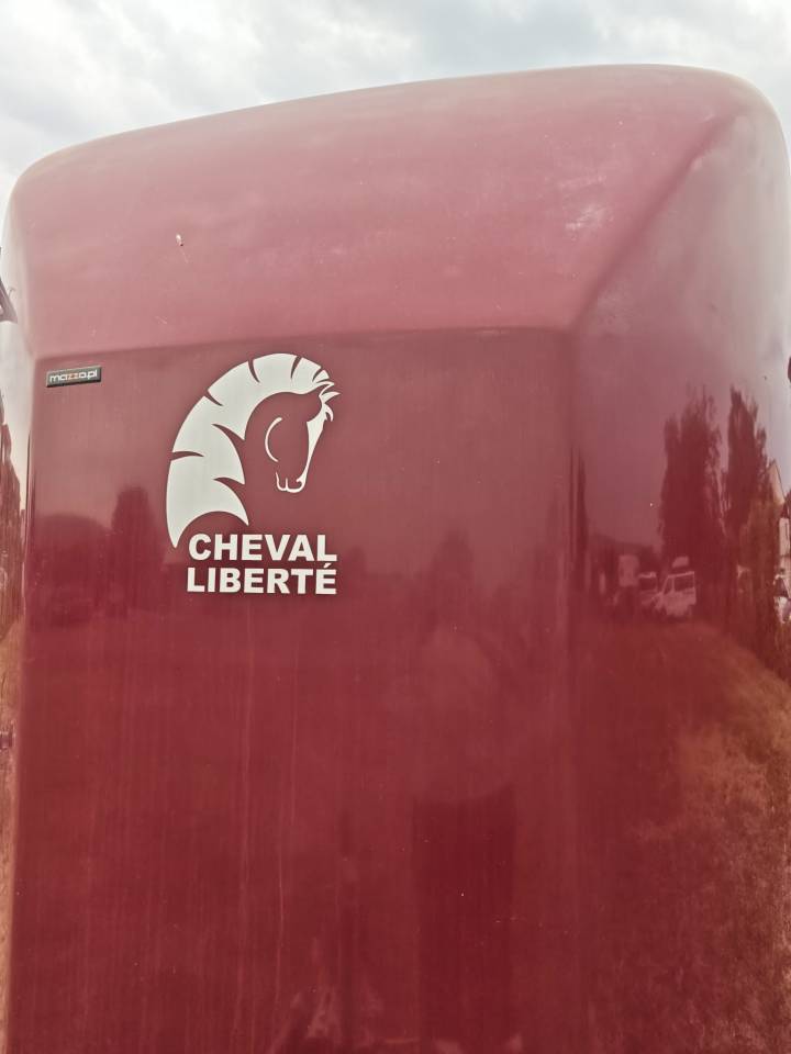 Van caballos Cheval Libert&eacute; CHEVAL LIBERTE MAXI 4  4 Caballos 2022 De segunda mano