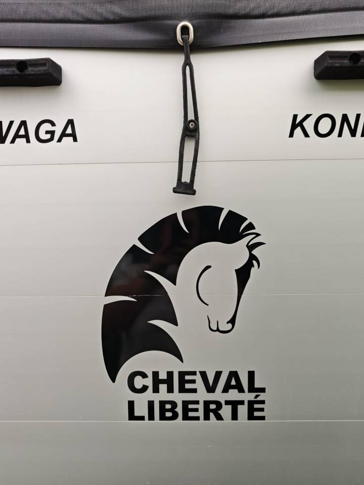 Van caballos Cheval Libert&eacute; CHEVAL LIBERTE MAXI 4  4 Caballos 2022 De segunda mano